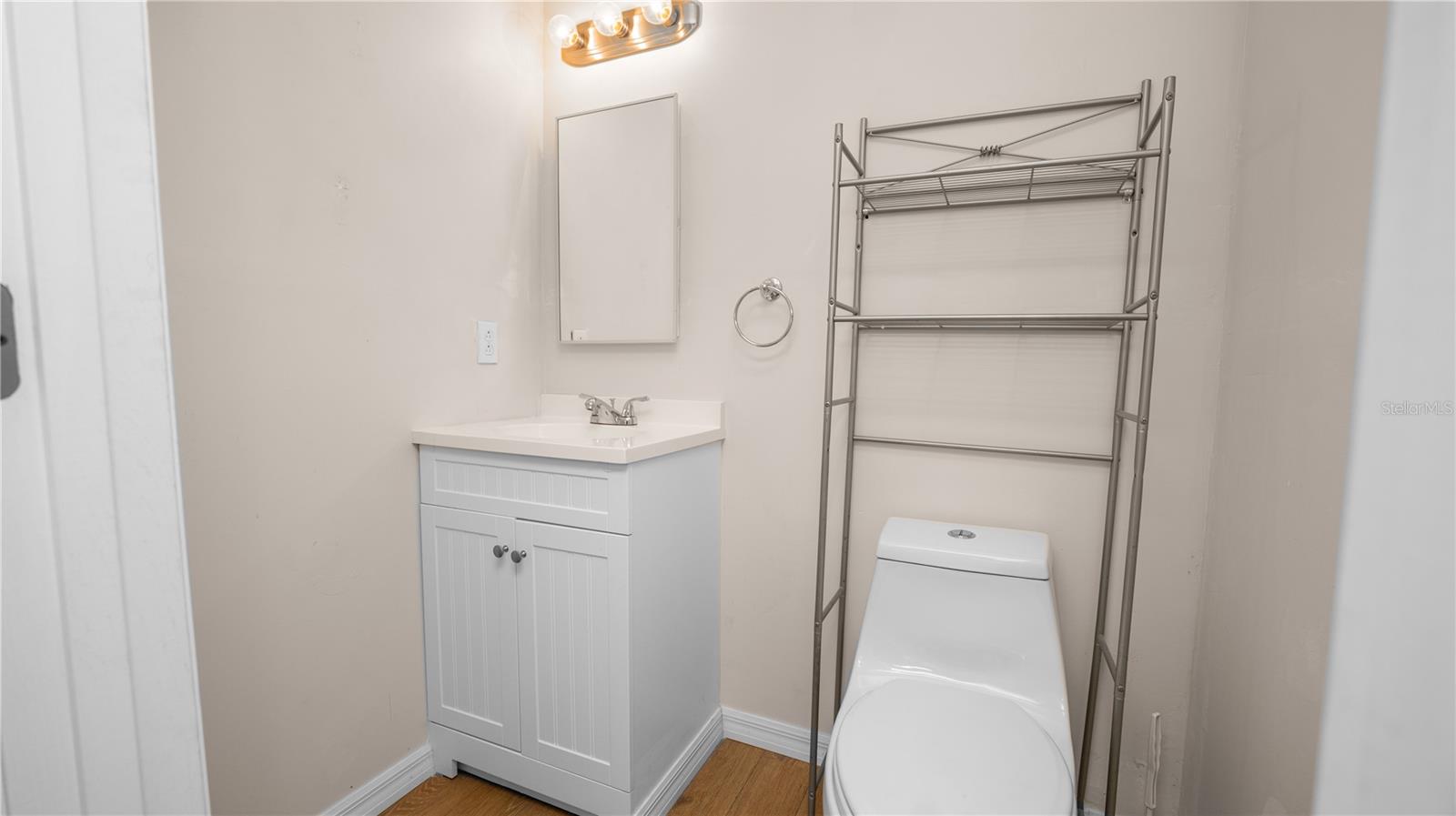 L4951816 Property Photo