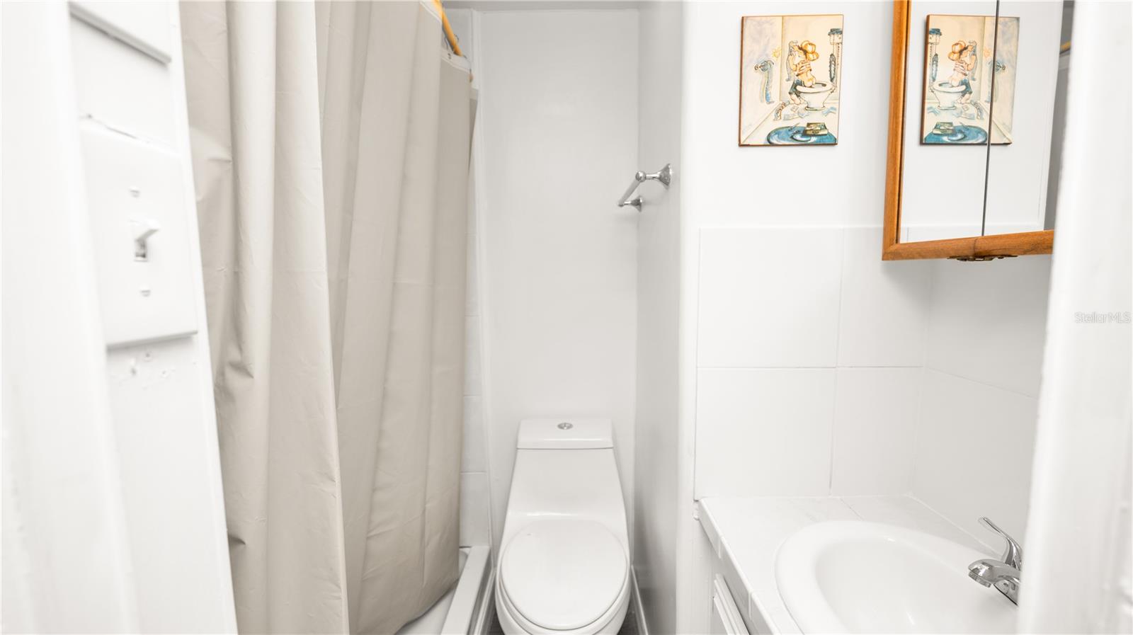 L4951816 Property Photo