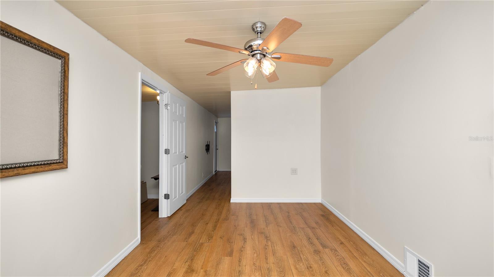 L4951816 Property Photo