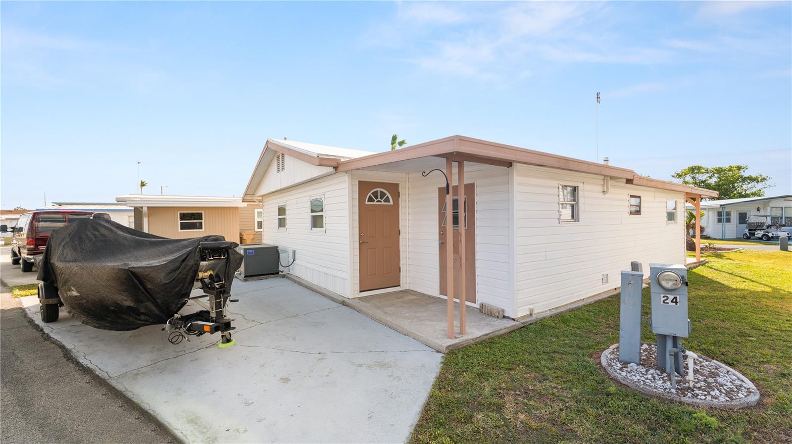 L4951816 Property Photo