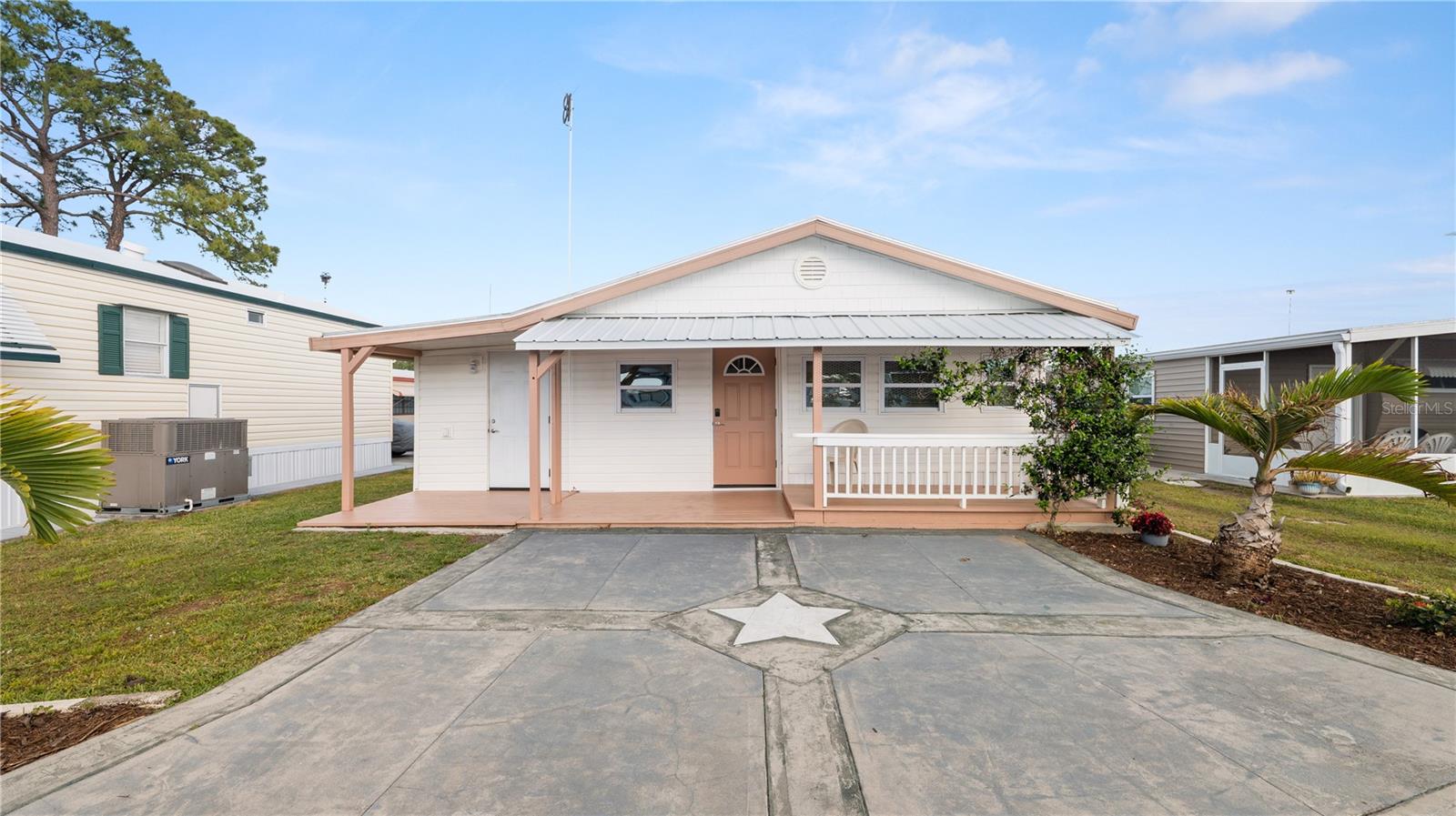 L4951816 Property Photo