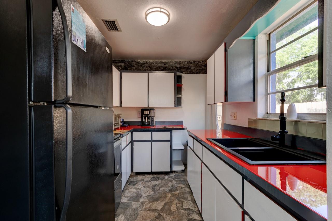 600 HOLMES AVE, DAYTONA BEACH, FL, 32114