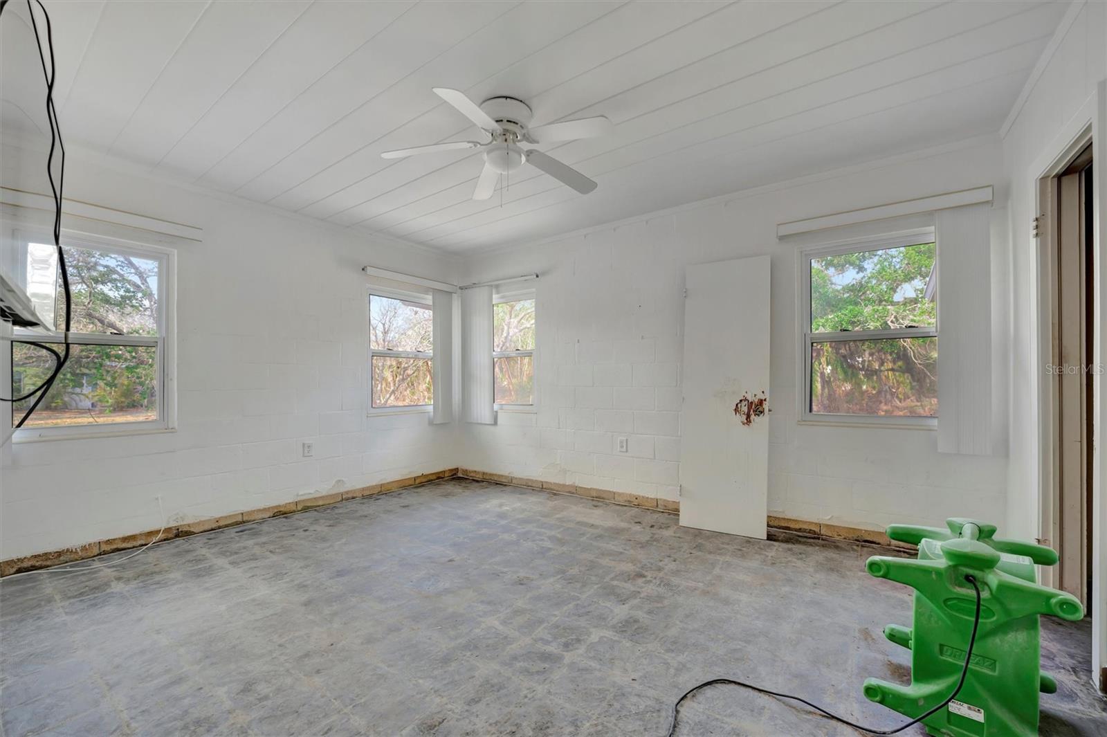 8555 HERON LAGOON CIR, SARASOTA, FL, 34242