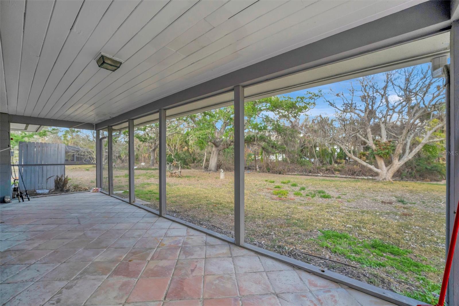 8555 HERON LAGOON CIR, SARASOTA, FL, 34242