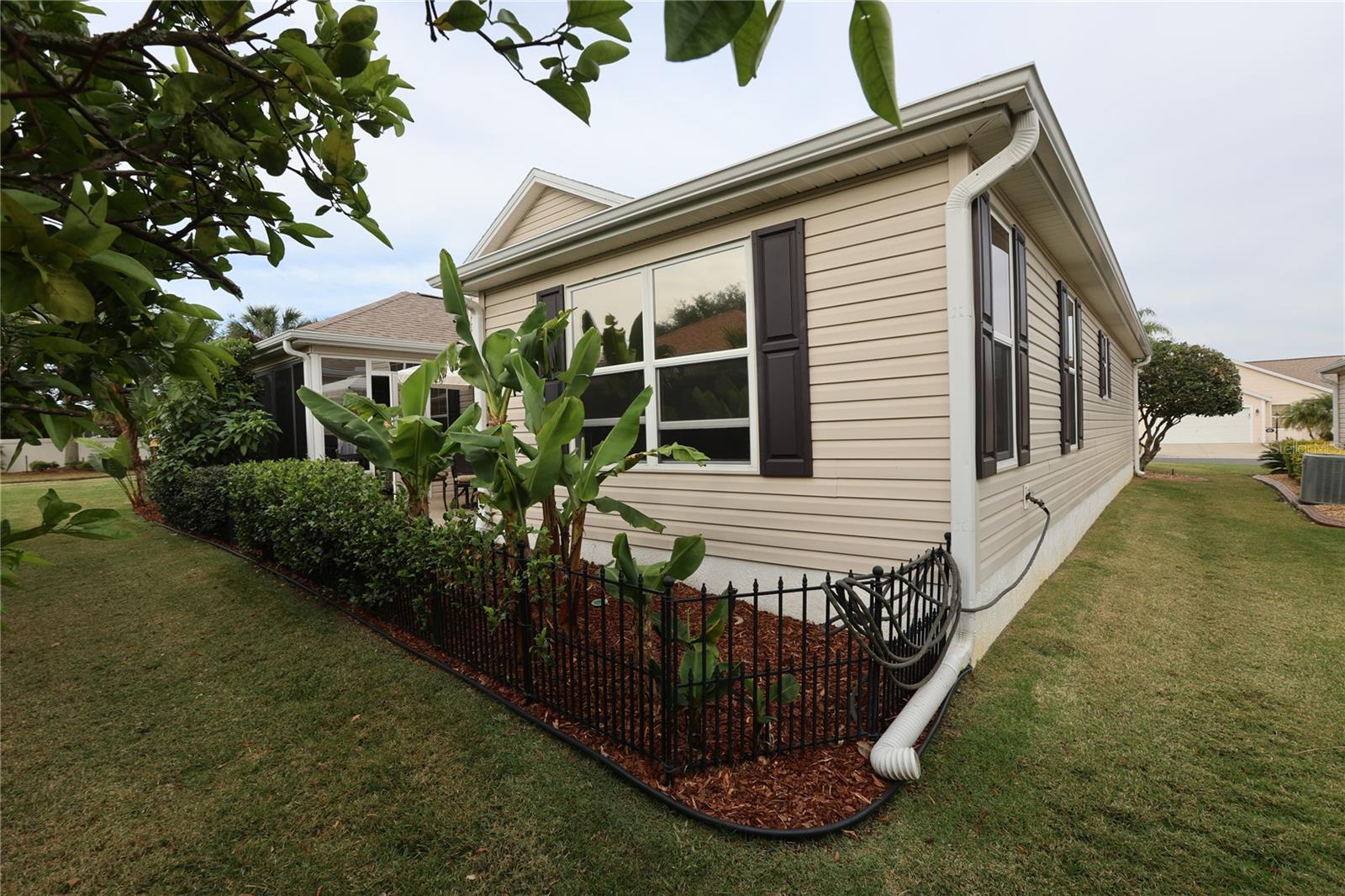 1669 PLUM BRANCH TER, THE VILLAGES, FL, 32162