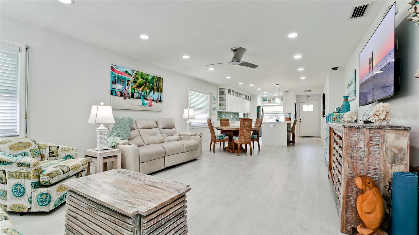 3112 CAMBRIDGE AVE #6, BRADENTON, FL, 34207