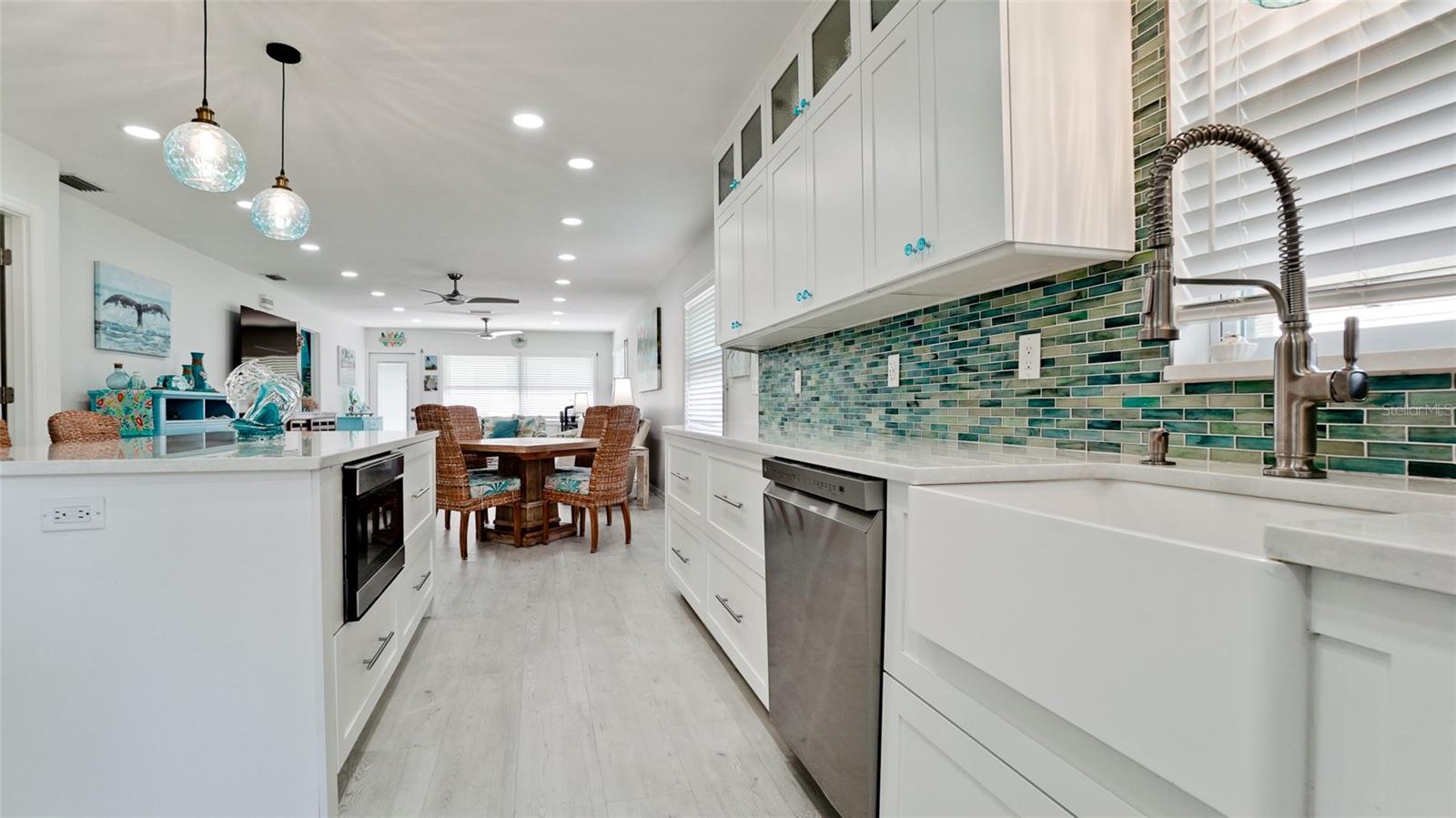 3112 CAMBRIDGE AVE #6, BRADENTON, FL, 34207