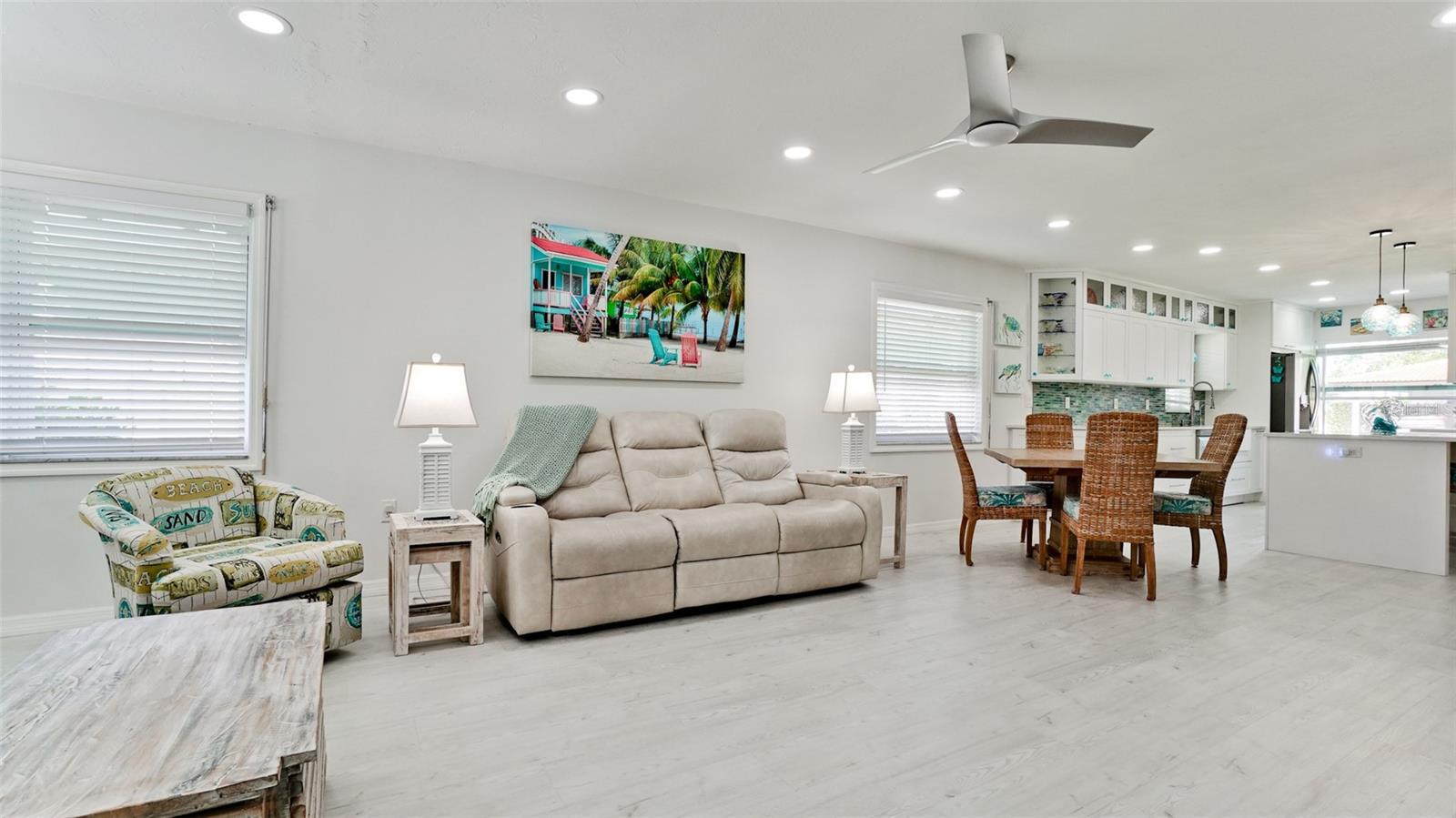 3112 CAMBRIDGE AVE #6, BRADENTON, FL, 34207