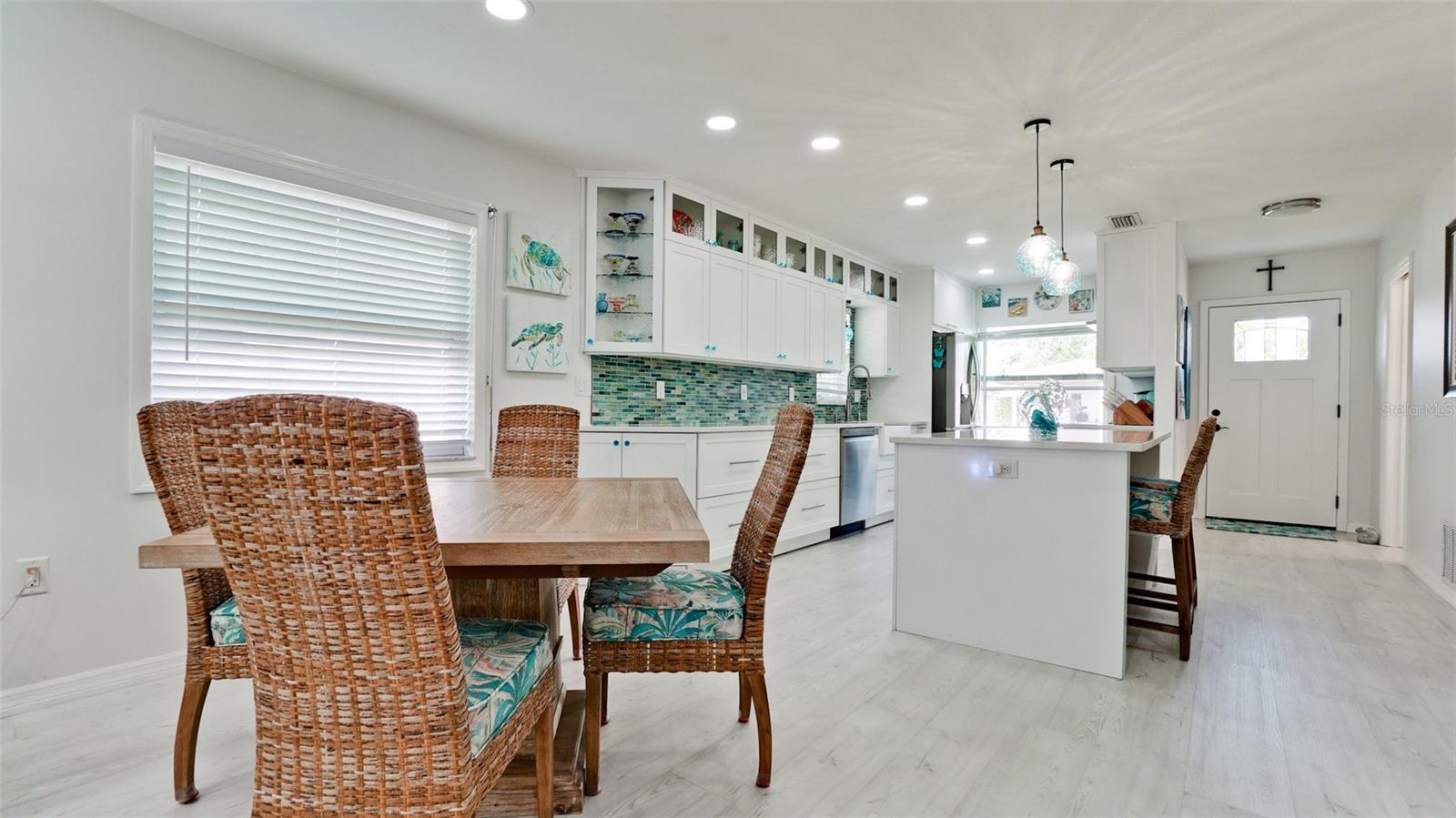 3112 CAMBRIDGE AVE #6, BRADENTON, FL, 34207