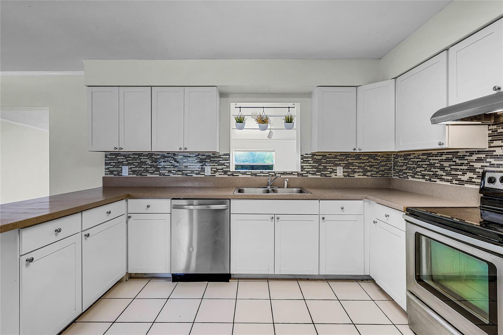 1212 RUSSELL DR, OCOEE, FL, 34761