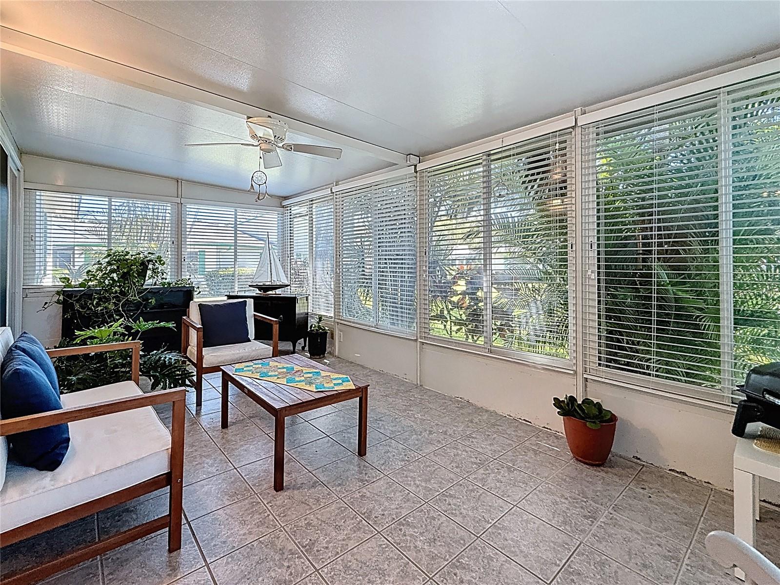 3203 40TH WAY S #B, ST PETERSBURG, FL, 33711