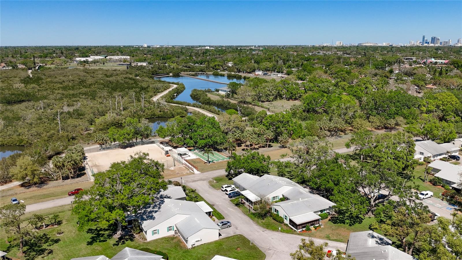 3203 40TH WAY S #B, ST PETERSBURG, FL, 33711