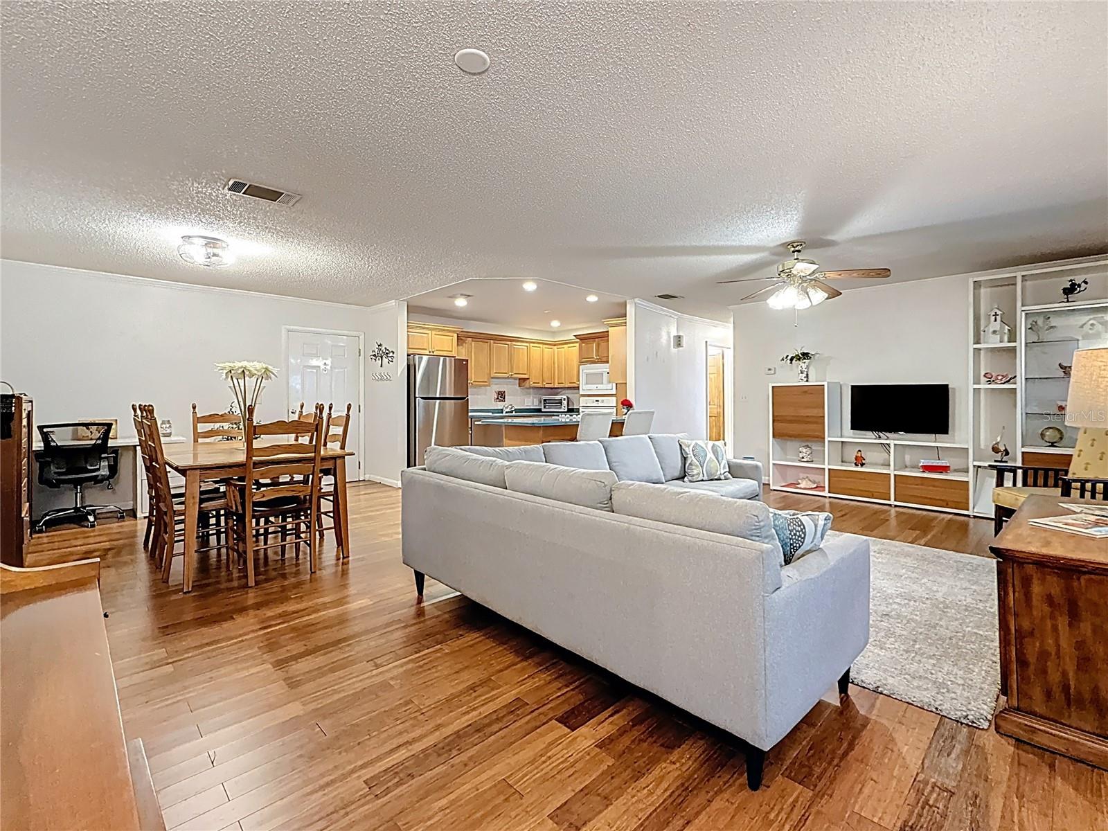 3203 40TH WAY S #B, ST PETERSBURG, FL, 33711