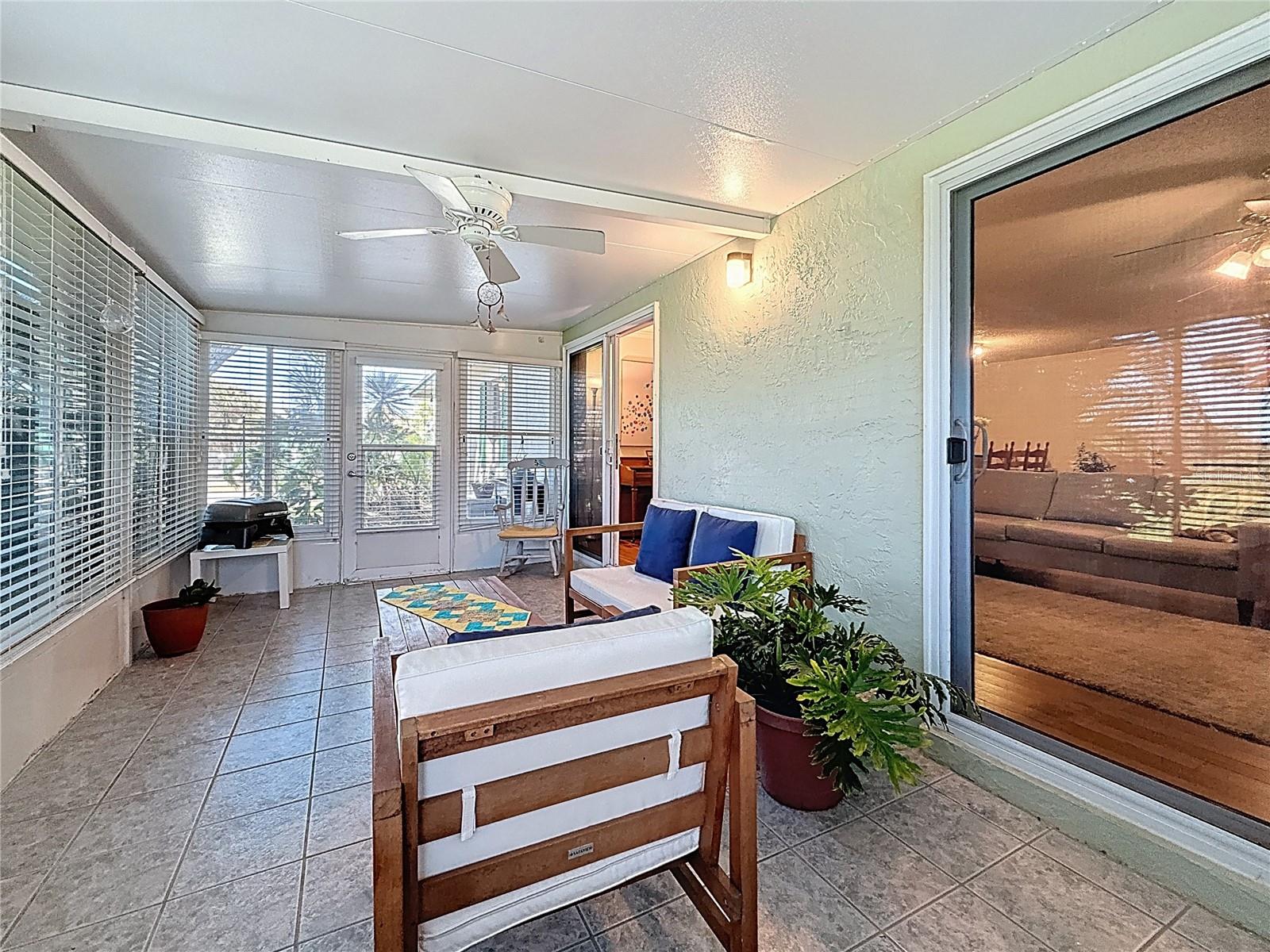 3203 40TH WAY S #B, ST PETERSBURG, FL, 33711