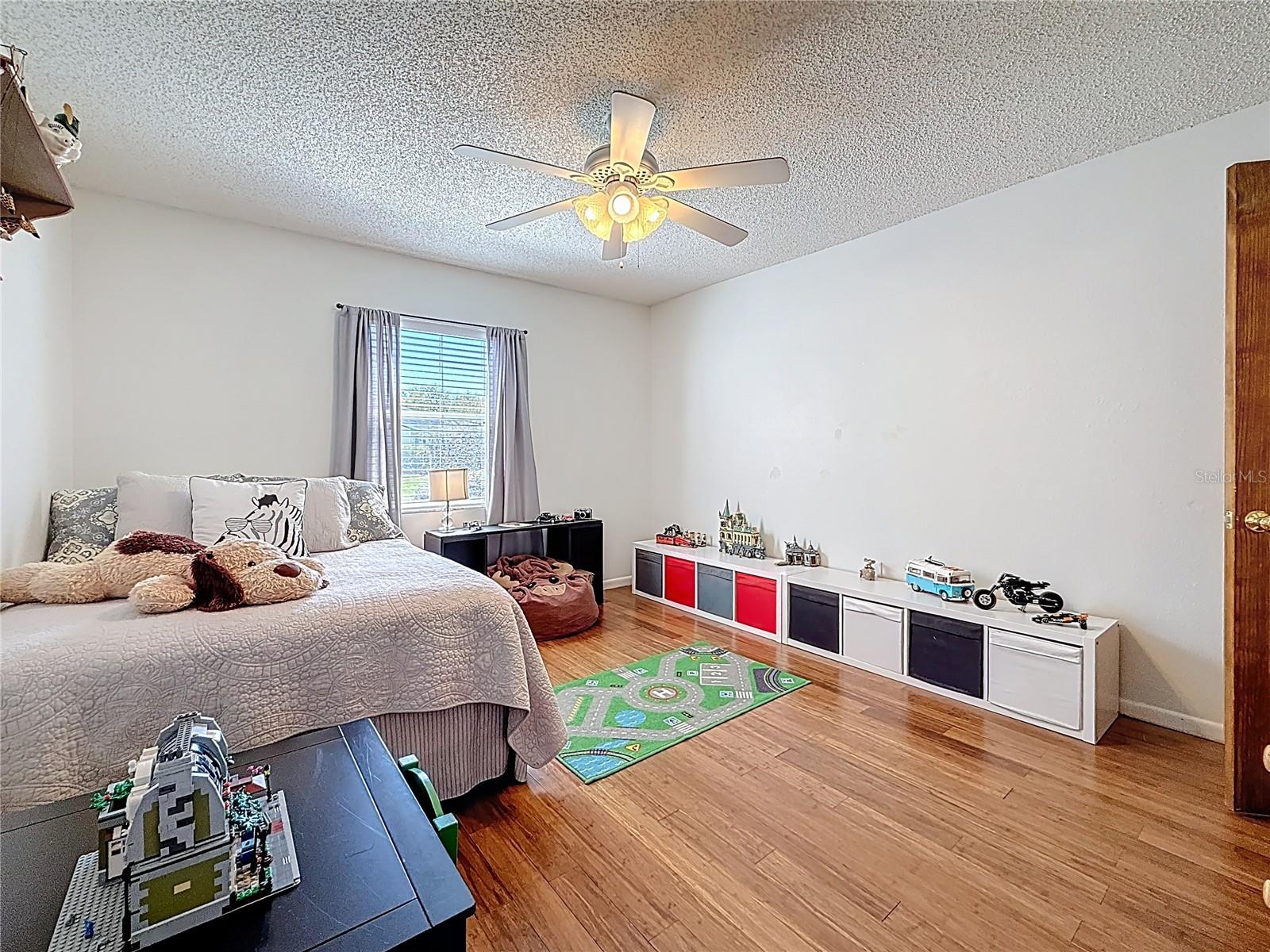 3203 40TH WAY S #B, ST PETERSBURG, FL, 33711