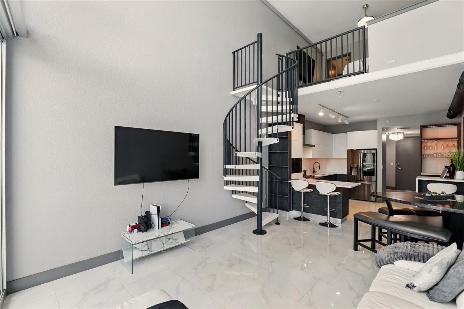 150 E ROBINSON ST #227, ORLANDO, FL, 32801