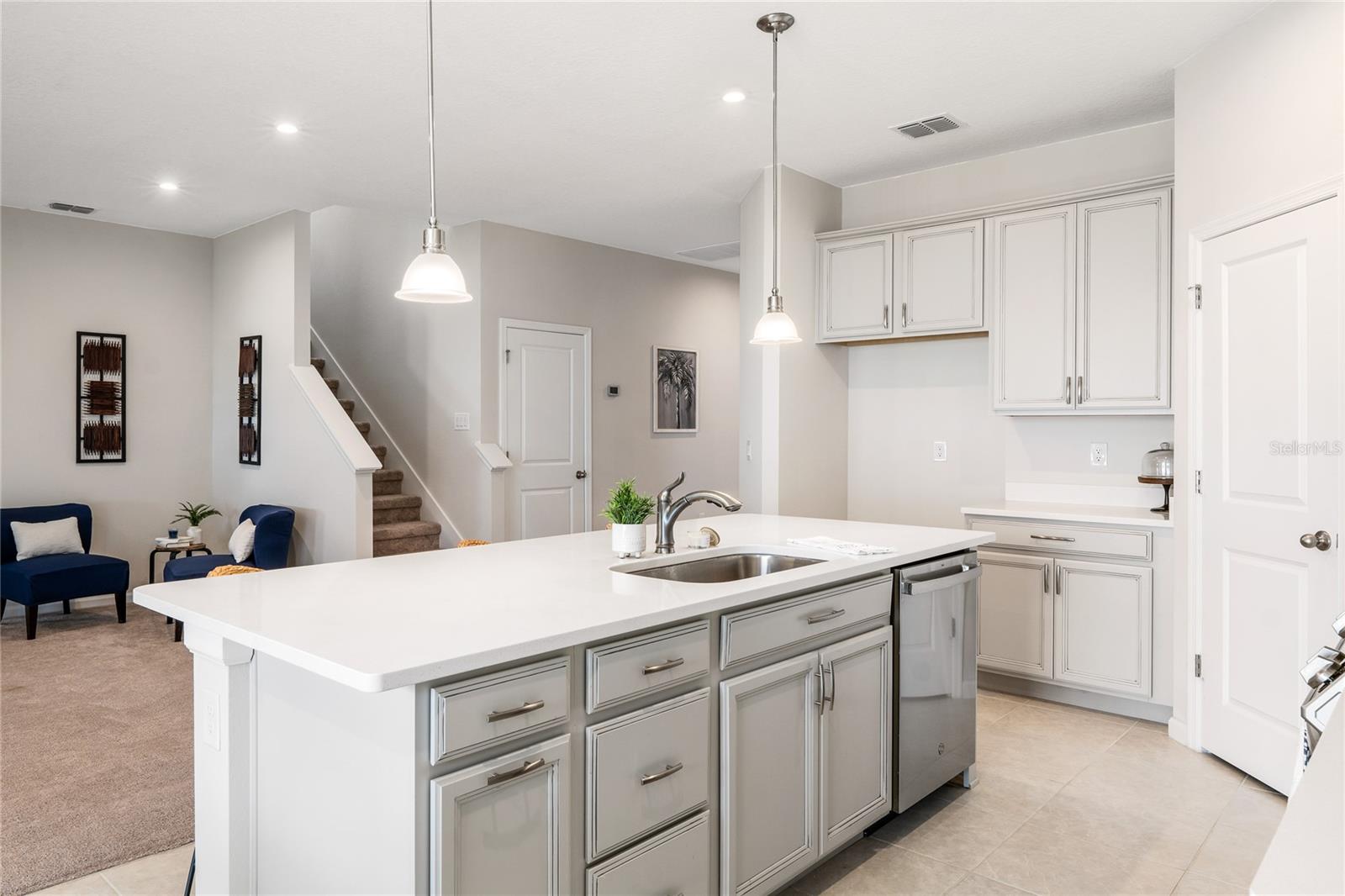 1090 CHELAN FALLS DR, DELAND, FL, 32724