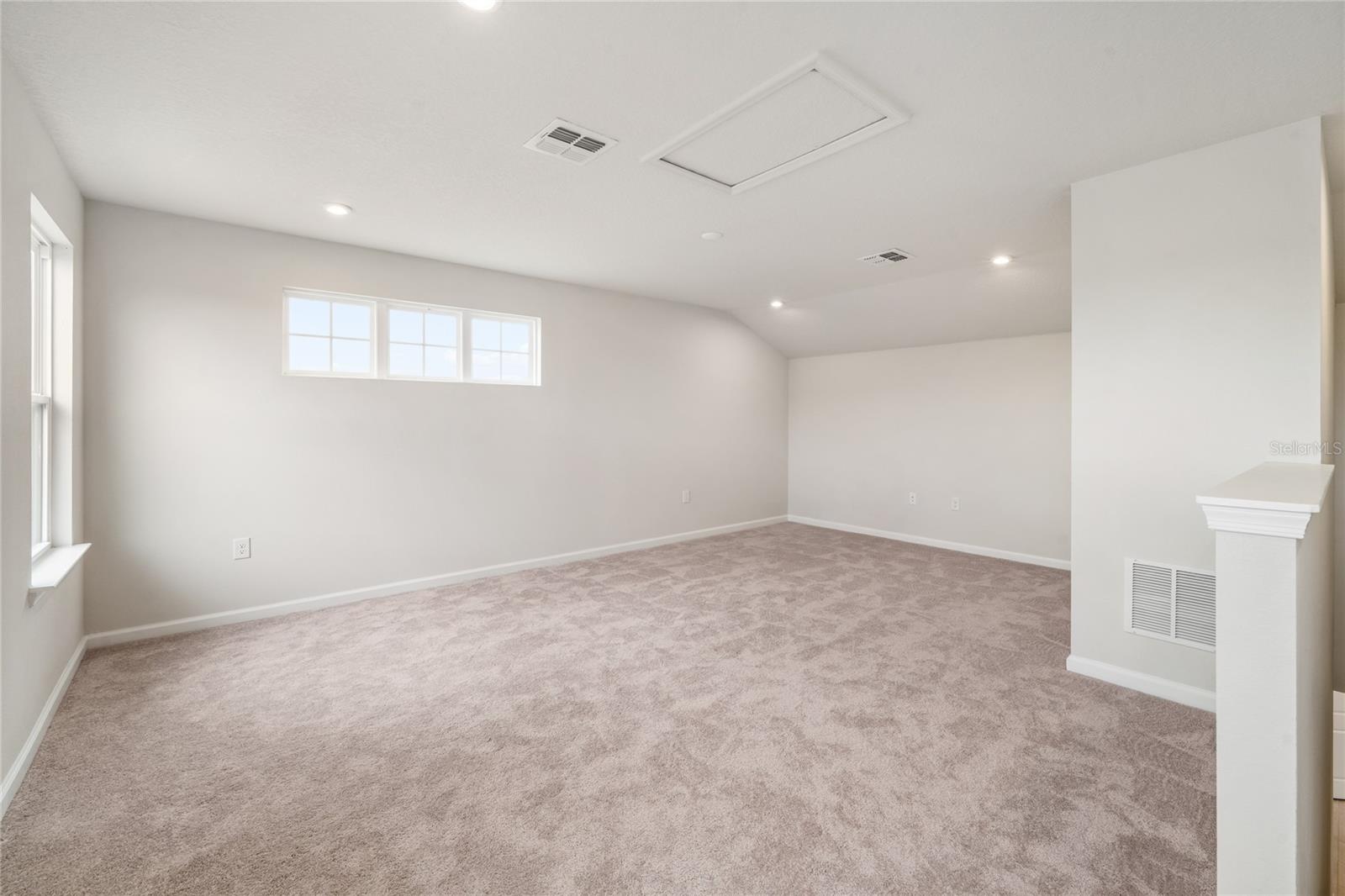 1090 CHELAN FALLS DR, DELAND, FL, 32724