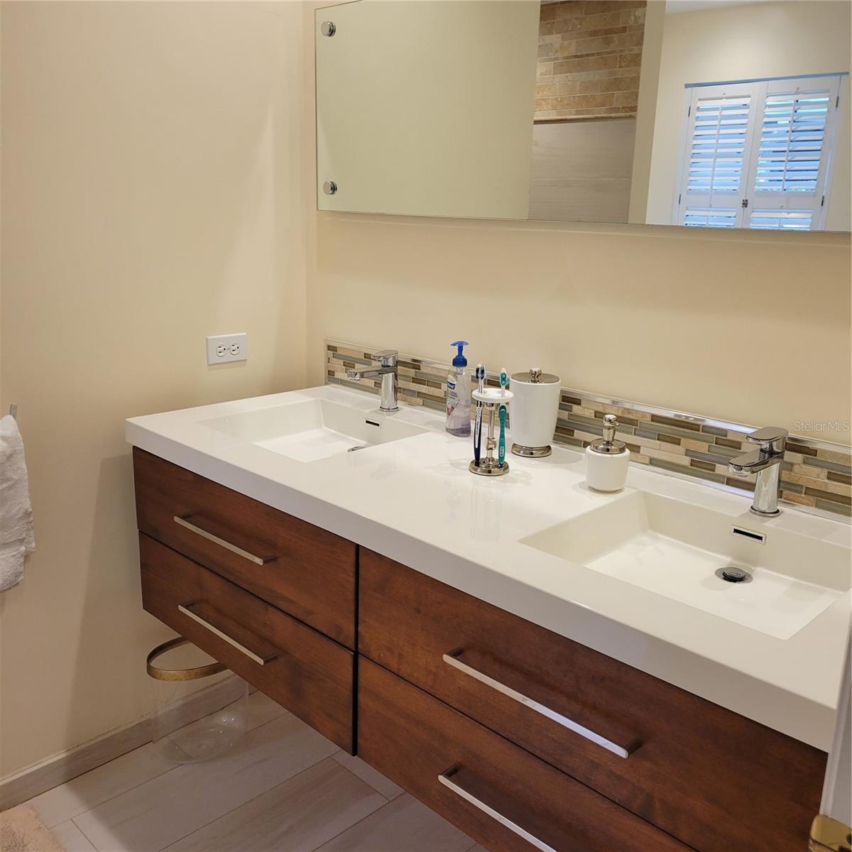 4353 INDIAN POINT TRL, SARASOTA, FL, 34238