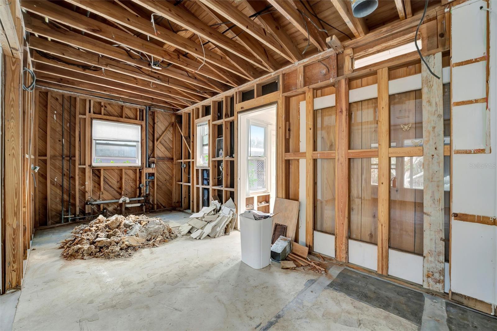 8555 HERON LAGOON CIR, SARASOTA, FL, 34242