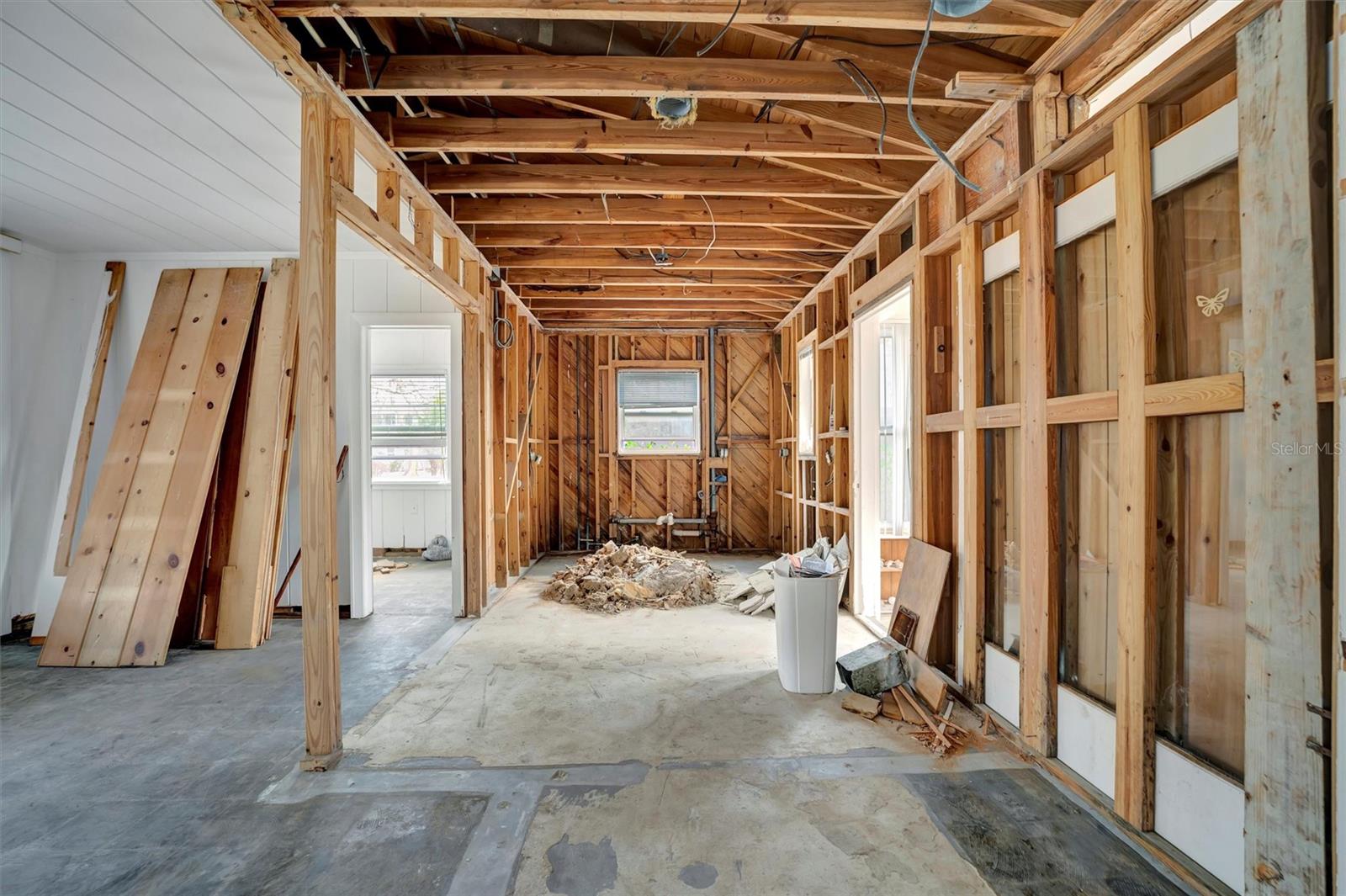 8555 HERON LAGOON CIR, SARASOTA, FL, 34242