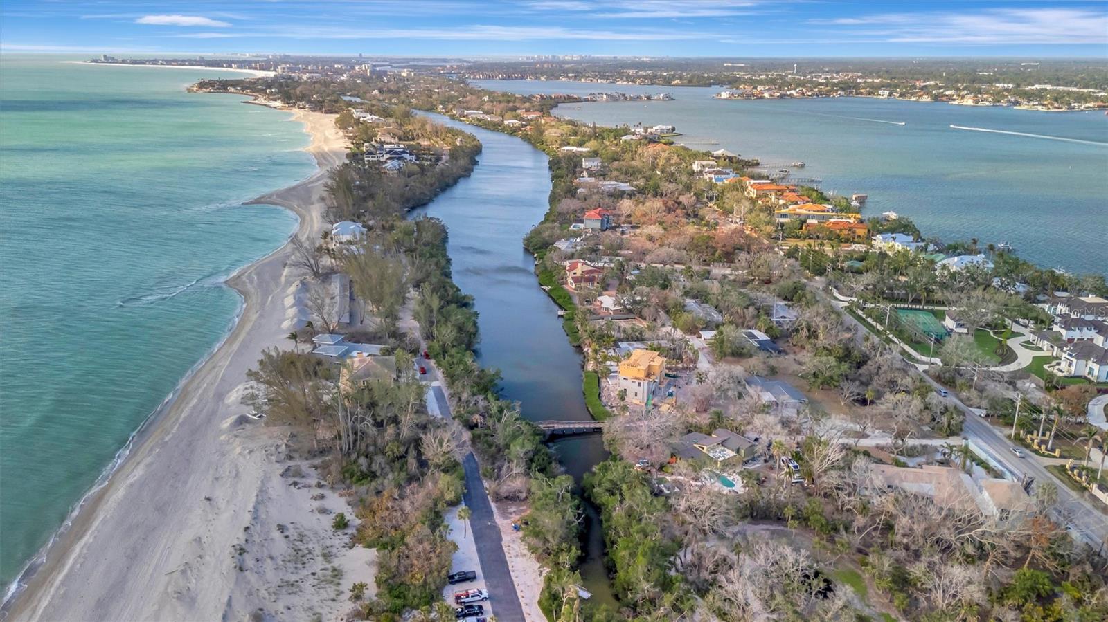 8555 HERON LAGOON CIR, SARASOTA, FL, 34242