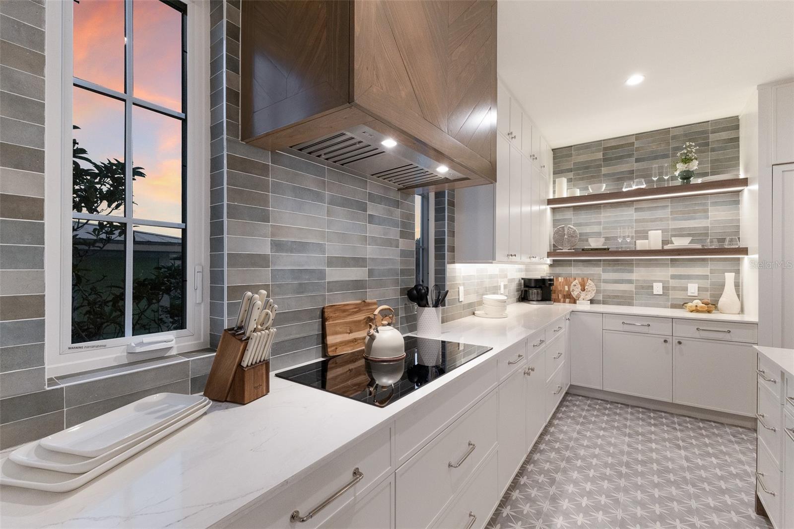 311 SPRING AVE, ANNA MARIA, FL, 34216