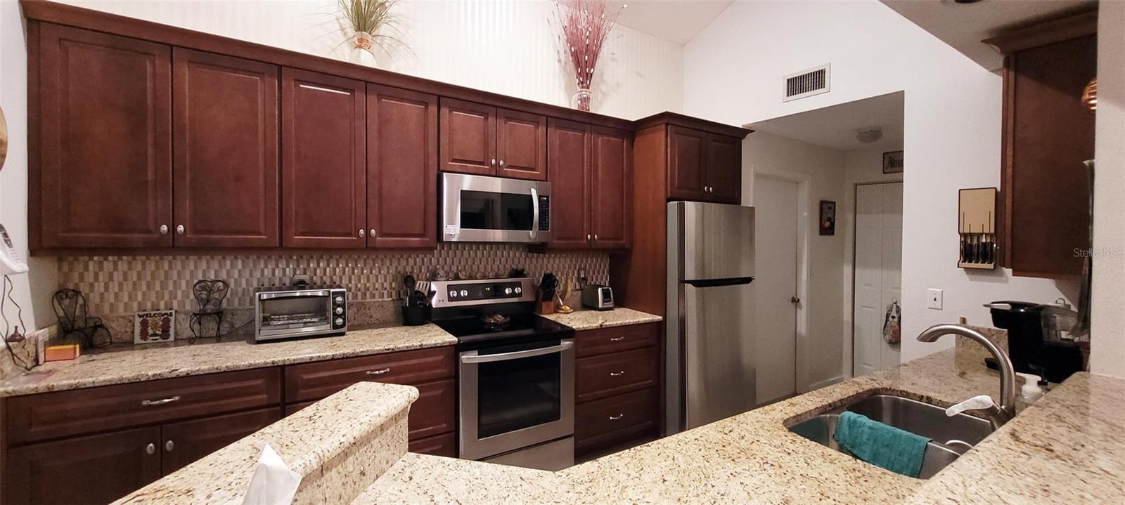 5957 BIRCHWOOD DR, TAMPA, FL, 33625