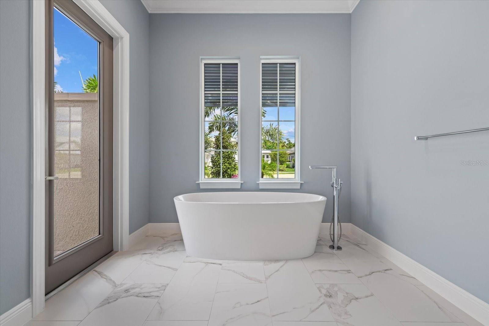 9241 STARRY NIGHT AVE, SARASOTA, FL, 34241