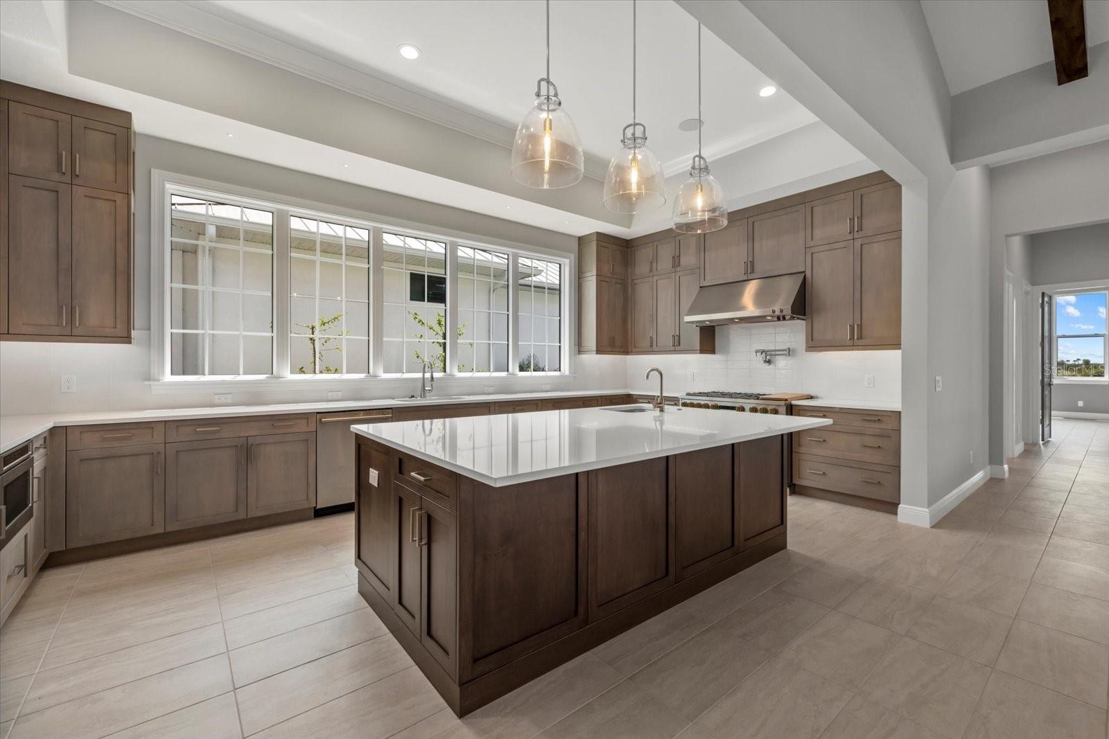 9241 STARRY NIGHT AVE, SARASOTA, FL, 34241