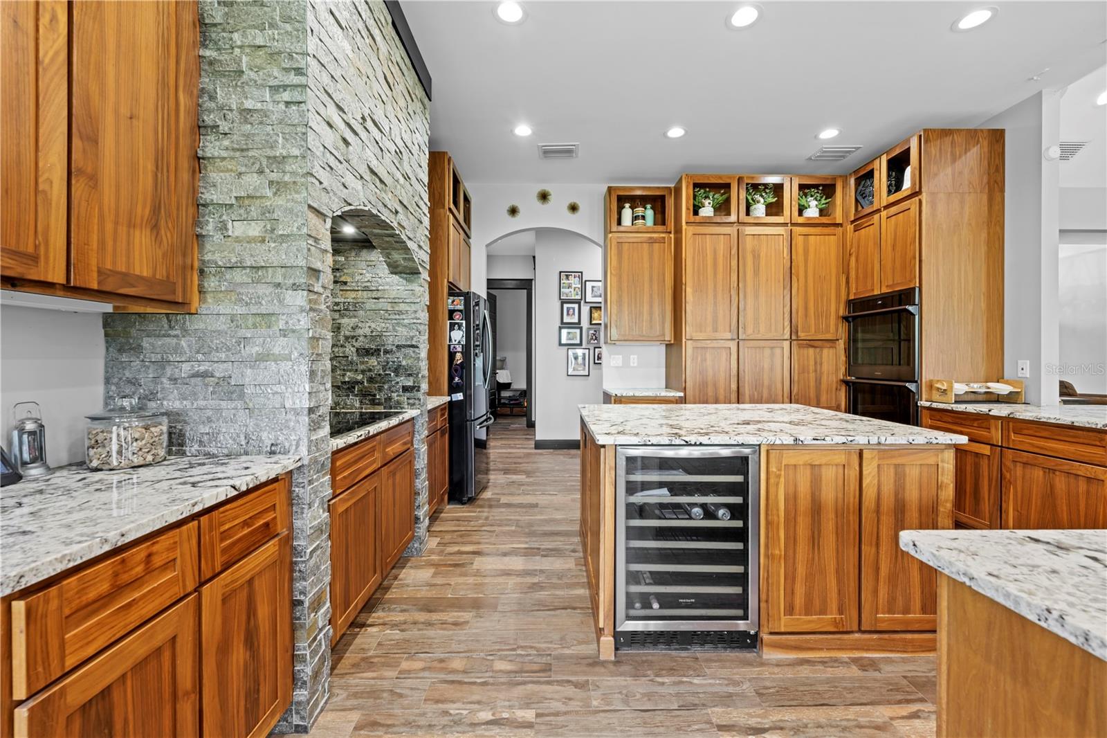 3601 HAPPY LIFE LN, DOVER, FL, 33527