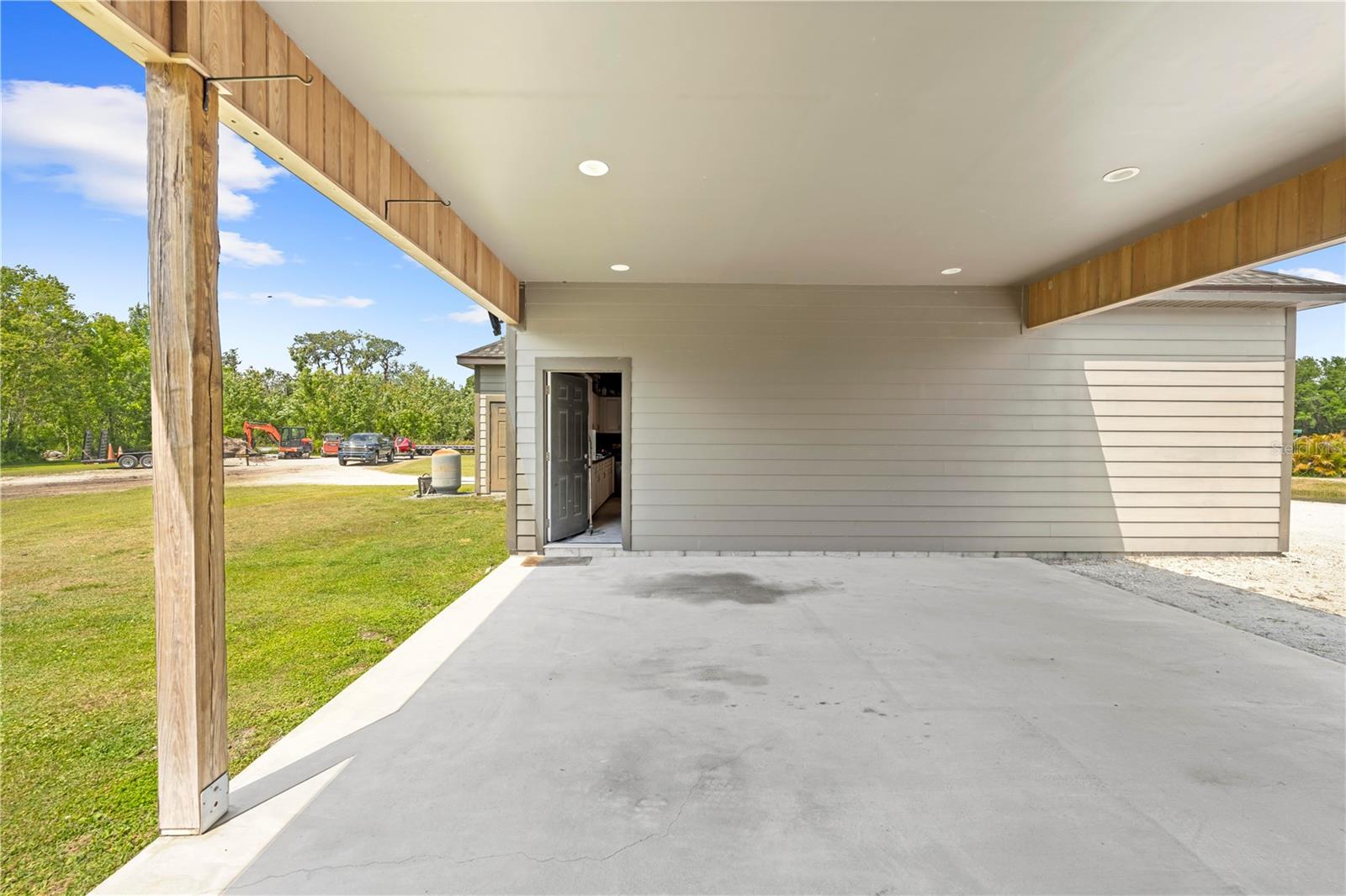 3601 HAPPY LIFE LN, DOVER, FL, 33527