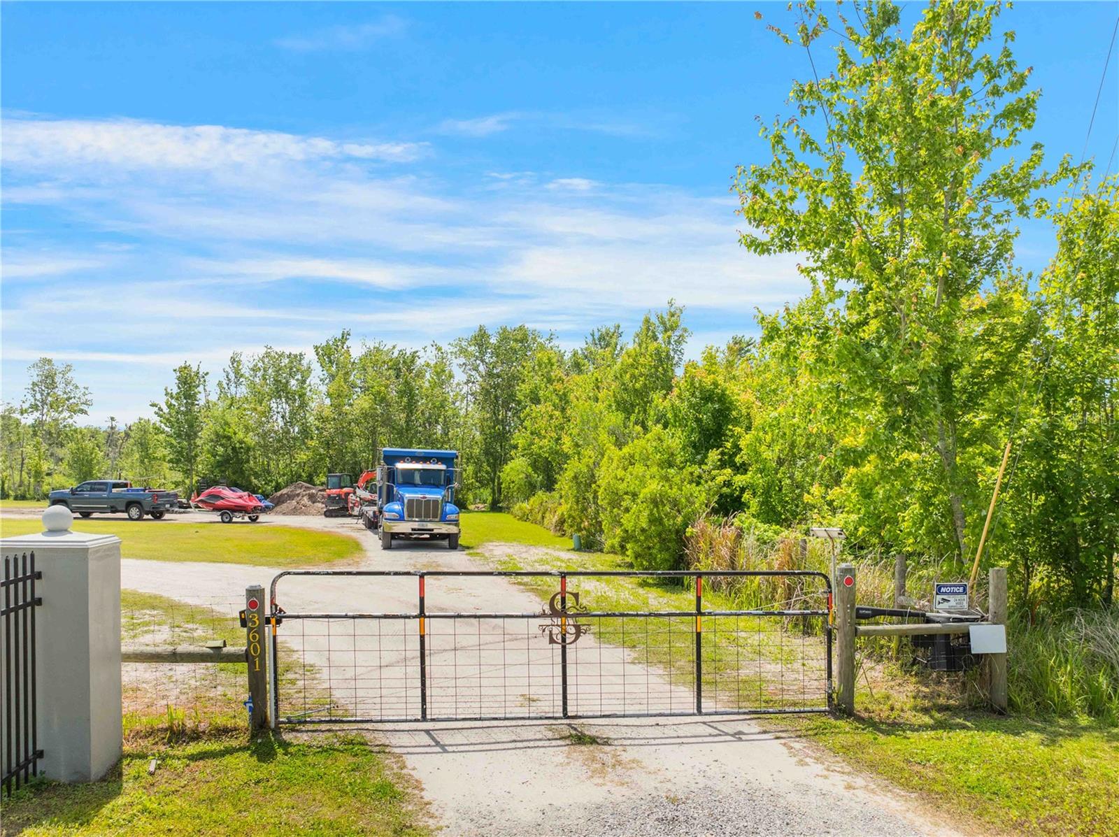 3601 HAPPY LIFE LN, DOVER, FL, 33527