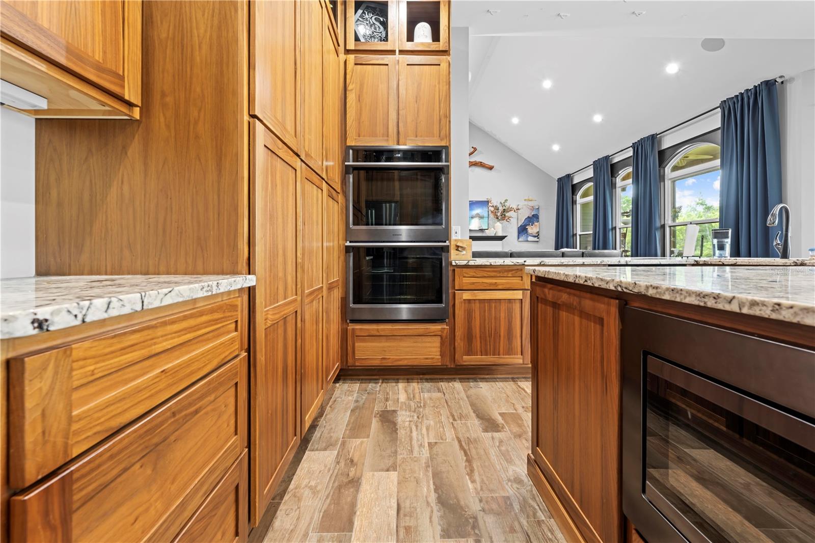 3601 HAPPY LIFE LN, DOVER, FL, 33527