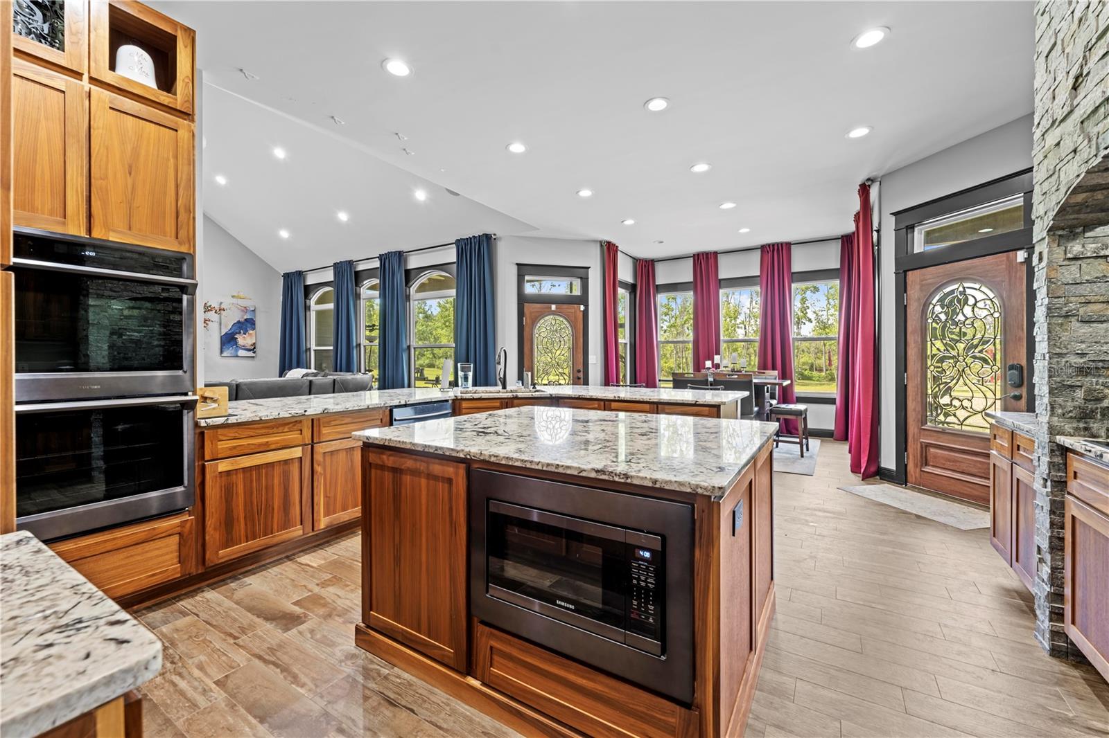 3601 HAPPY LIFE LN, DOVER, FL, 33527