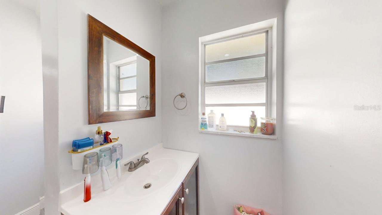 8609 N 11TH ST, TAMPA, FL, 33604