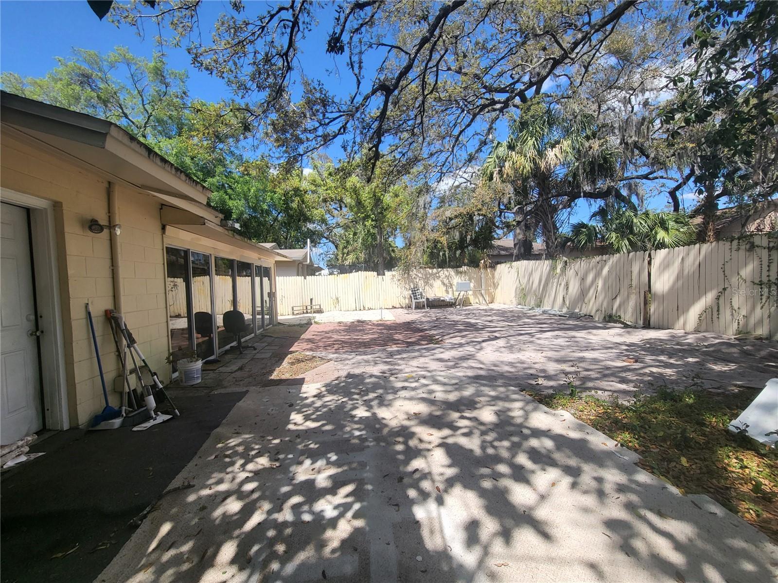 8609 N 11TH ST, TAMPA, FL, 33604