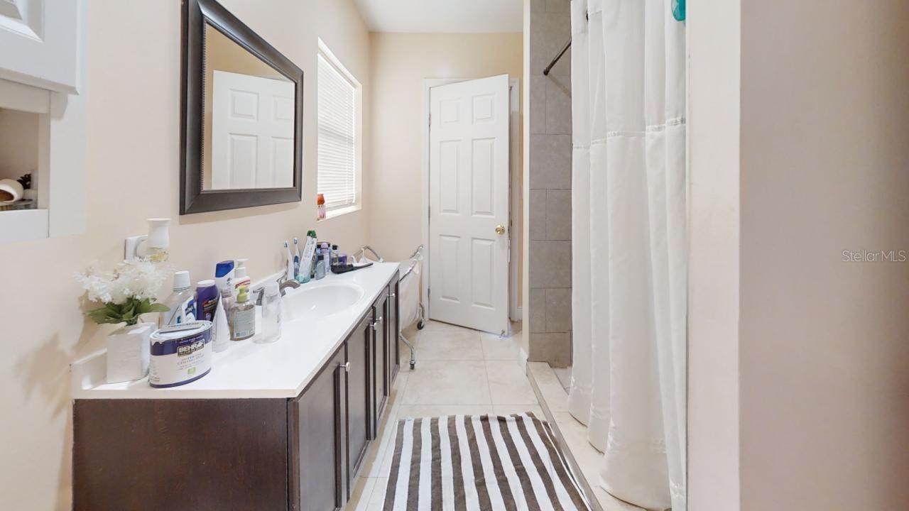 8609 N 11TH ST, TAMPA, FL, 33604