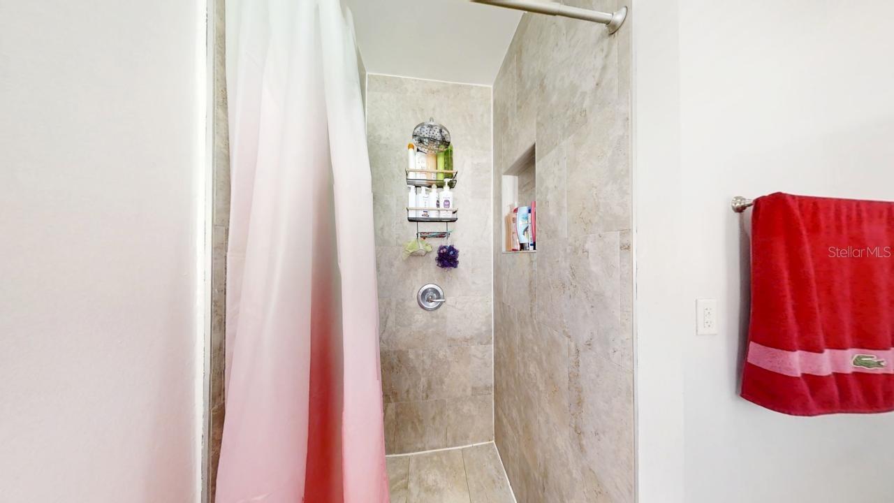 8609 N 11TH ST, TAMPA, FL, 33604