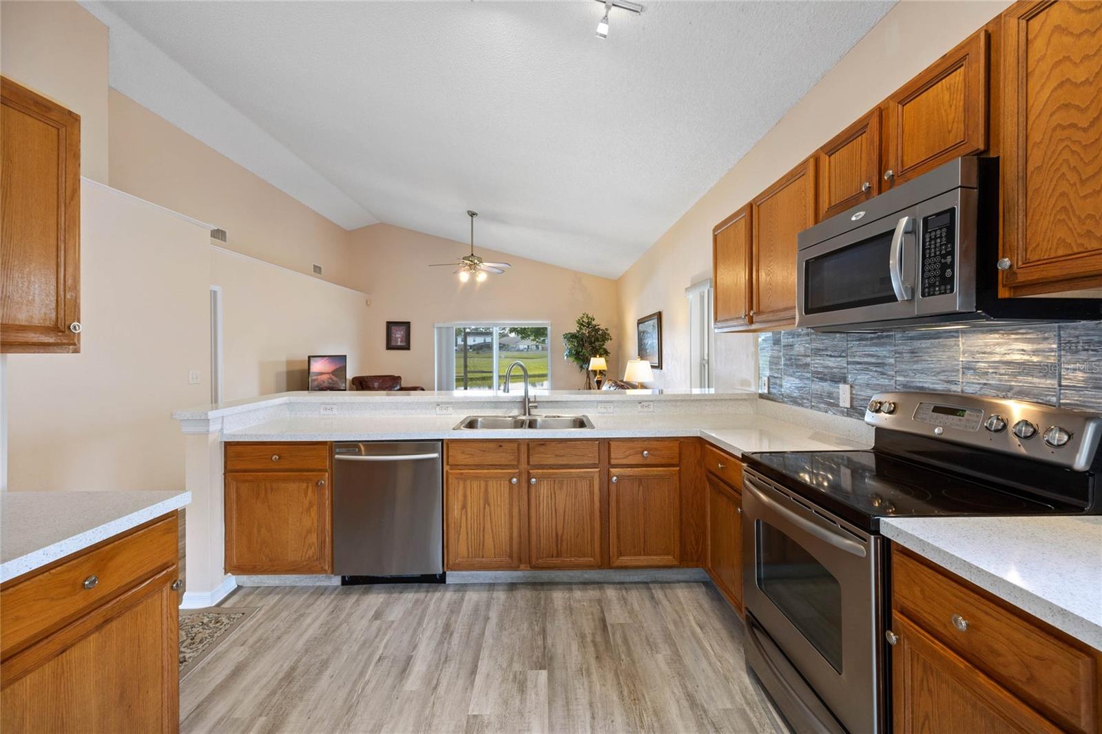408 LEXINGDALE DR, ORLANDO, FL, 32828