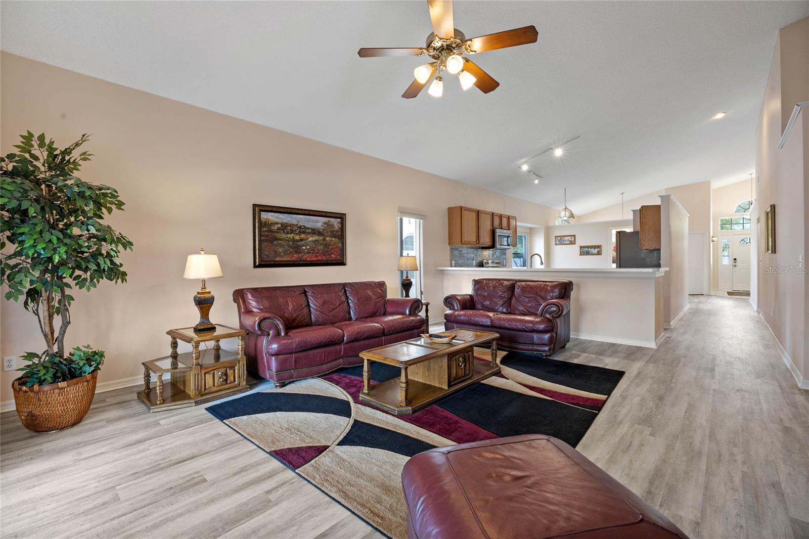 408 LEXINGDALE DR, ORLANDO, FL, 32828