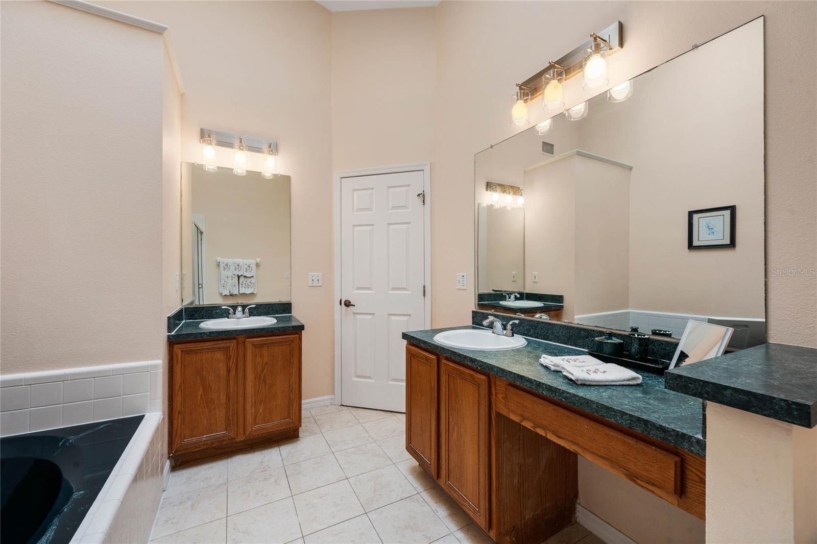 408 LEXINGDALE DR, ORLANDO, FL, 32828