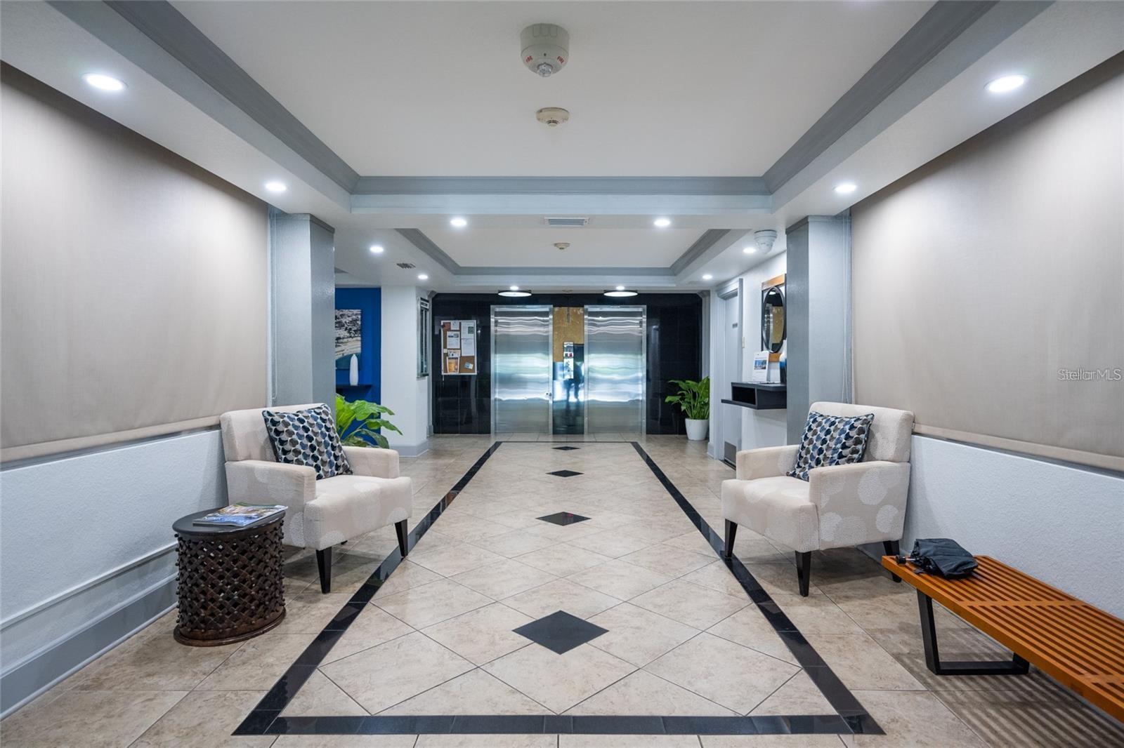 33 S GULFSTREAM AVE #1007, SARASOTA, FL, 34236