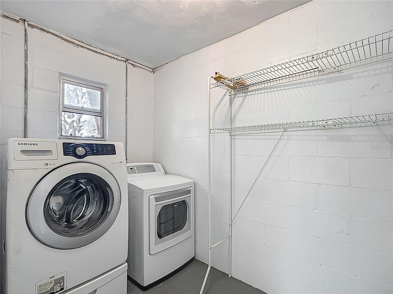 123 SHENANDOAH AVE, LADY LAKE, FL, 32159