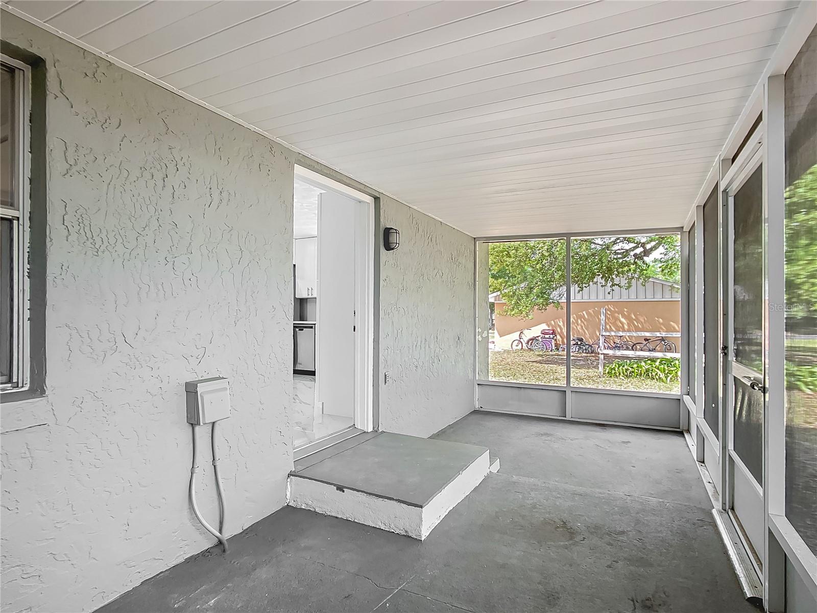 123 SHENANDOAH AVE, LADY LAKE, FL, 32159