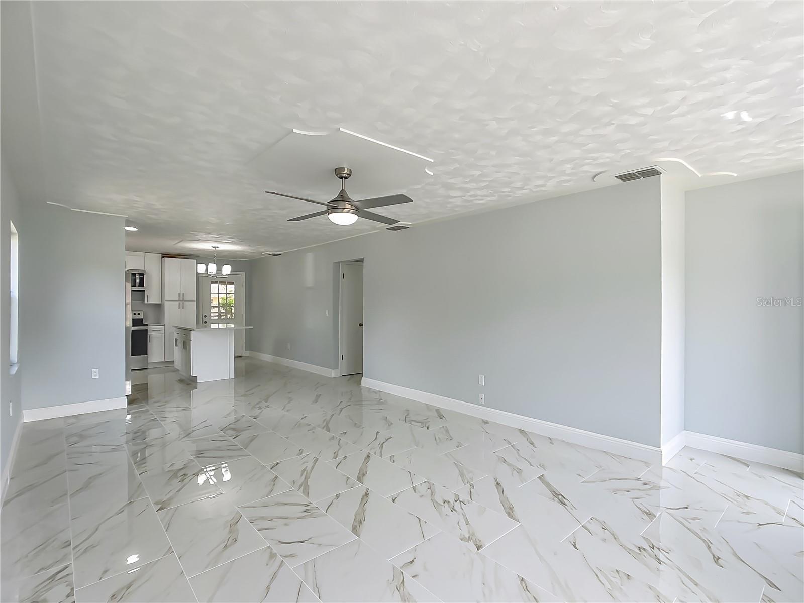 123 SHENANDOAH AVE, LADY LAKE, FL, 32159