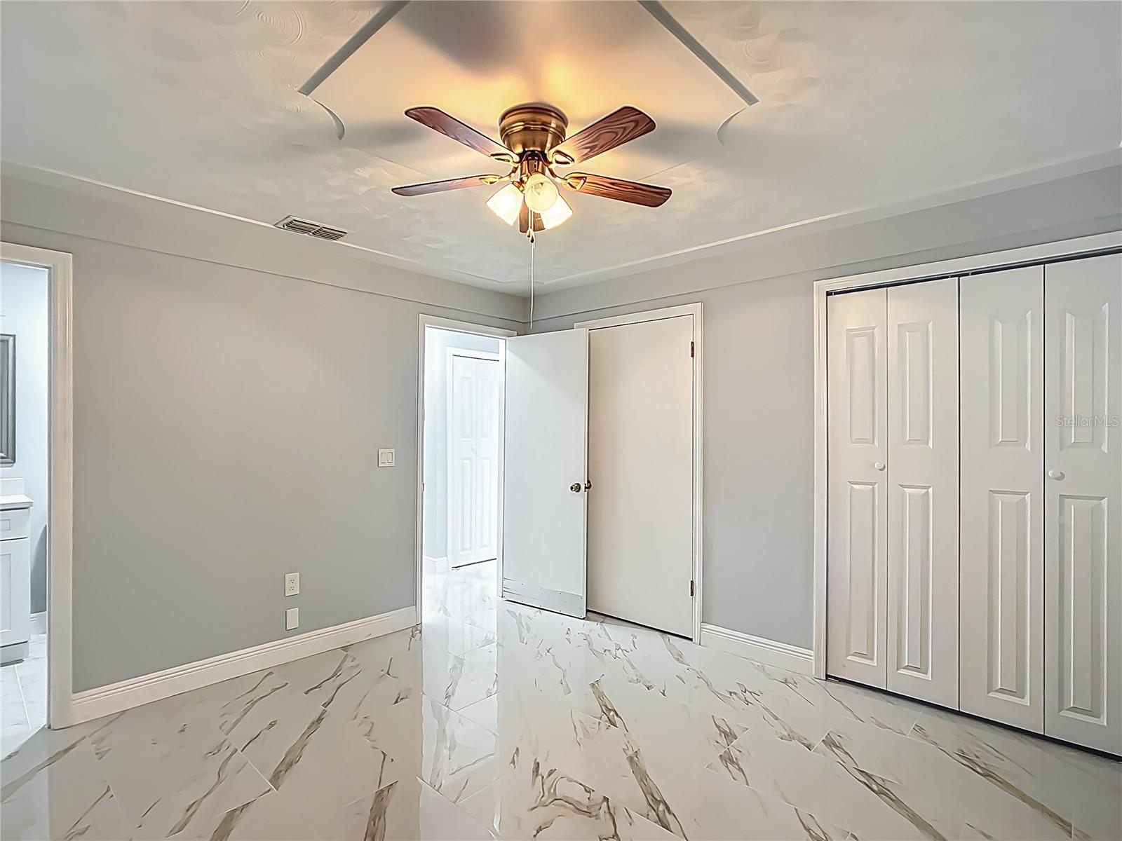 123 SHENANDOAH AVE, LADY LAKE, FL, 32159