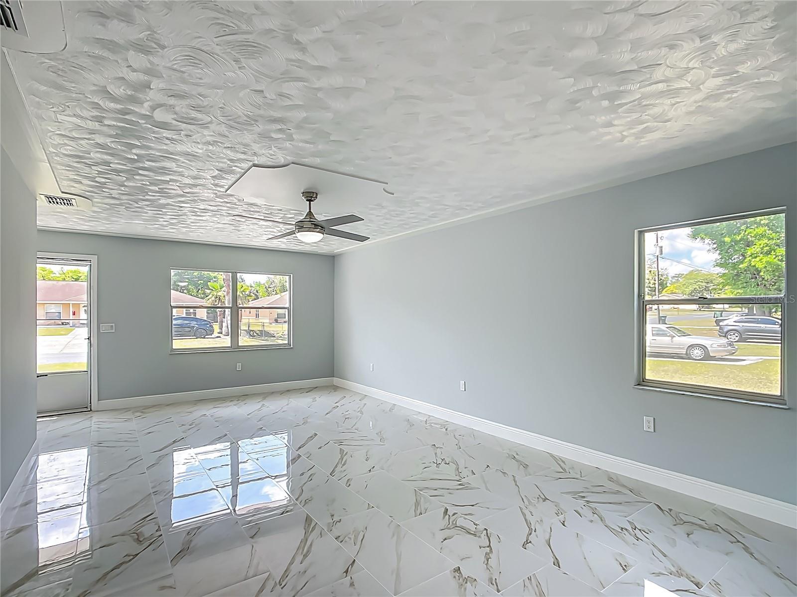 123 SHENANDOAH AVE, LADY LAKE, FL, 32159