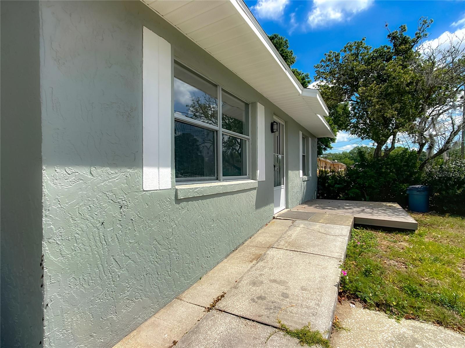 123 SHENANDOAH AVE, LADY LAKE, FL, 32159