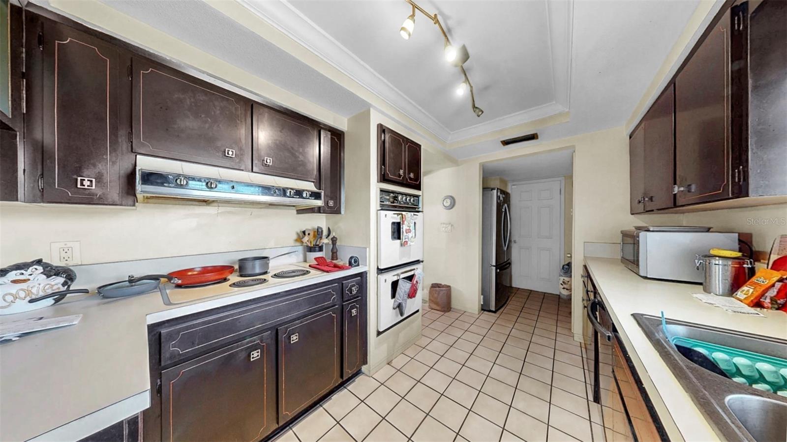 500 OLEANDER WAY S, ST PETERSBURG, FL, 33707